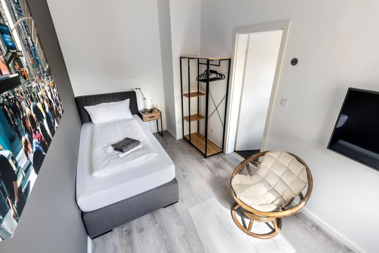 Primera Zimmer Mit Gemeinschaftsbad Σίνγκεν Εξωτερικό φωτογραφία
